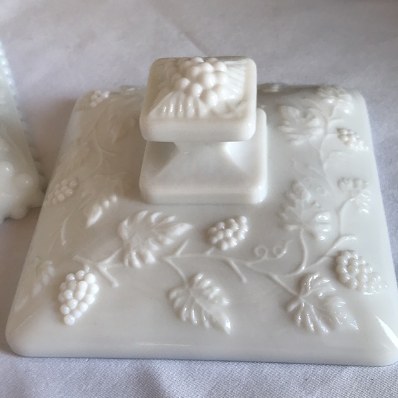 Grandma’s Elegant Milk Glass Candy Dish - Picture 9 of 11